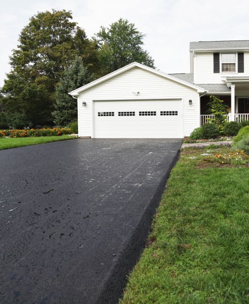 Cost of Blacktop Driveway Paving in Morgan Hill